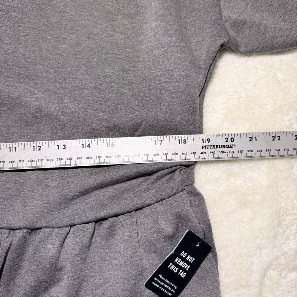 NWT- Express Women’s Luxe Lounge Long Sleeve Surplice Wide Leg Jumpsuit sz XL - Picture 11 of 14